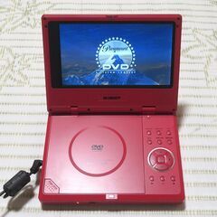 ポータブルDVDプレーヤー (7インチ)  アダプター・シガレットケーブル・出力ケーブル・リモコン・取説付き　美品の画像