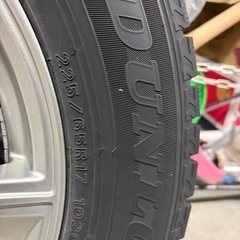 スタッドレスタイヤの画像