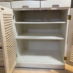 木製キッチンカウンター（隠しキャスター付き）の画像