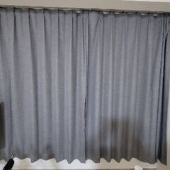 ニトリ遮光カーテン差し上げます（2種類)の画像