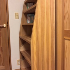 杉天然木の本棚の画像