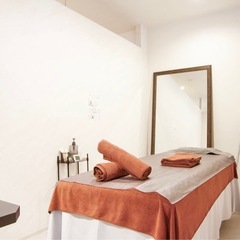 草津市【業務委託残り1名】独立したいネイリストさん専用のスペマース貸します！売上バック最大70%!!の画像