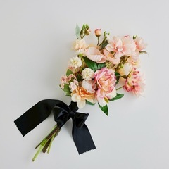 ウエディングブーケ造花の画像