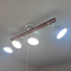 カインズ　4灯シーリングライトの画像