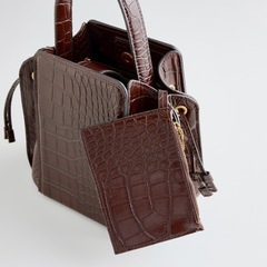 ZARAバッグの画像