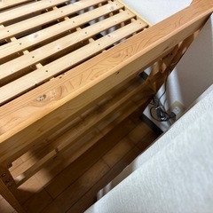 棚付きすのこベッドの画像