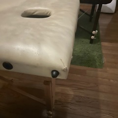折りたたみマッサージベッドの画像