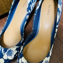 (受け渡し予定者とお話中)1回のみ使用 24cm RANDA ヒールの画像