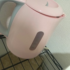 電気ポットの画像