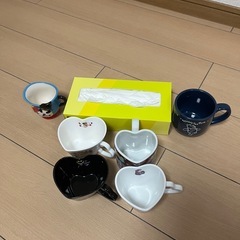 ディズニーマグカップとミルク入れ6個セットの画像