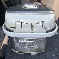 炊飯器の画像