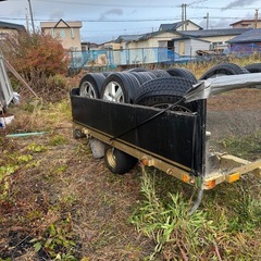 牽引トレーラーの画像