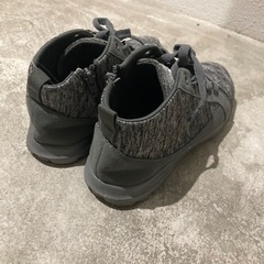 moz超軽量スニーカー24センチの画像