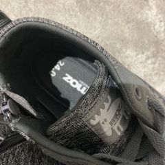 moz超軽量スニーカー24センチの画像