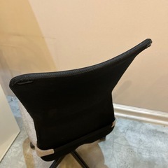 11/15廃棄予定！軽量オフィスチェアの画像