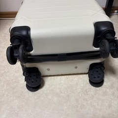 （まだ使えます）キャリーケースの画像