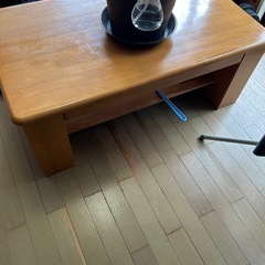 机　サイドテーブルの画像