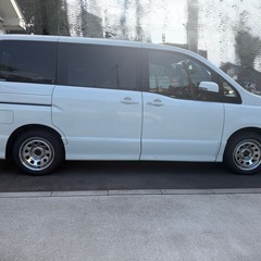 日産セレナハイウェイスターの画像