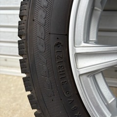 【14インチ アルミホイール付き　
スタッドレスタイヤ　4本セット】バリ山の画像