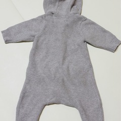 くまさんニットロンパースの画像