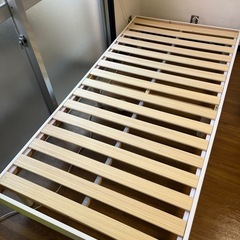 マットレス&ベットフレームの画像