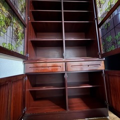 アンティークステンドグラス　食器棚の画像