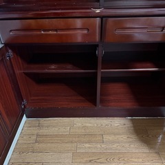 アンティークステンドグラス　食器棚の画像