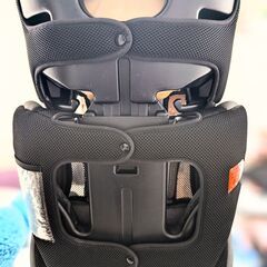 【現地支払もOK】チャイルドシート　15kg〜25kg　背もたれ取り外しOKの画像