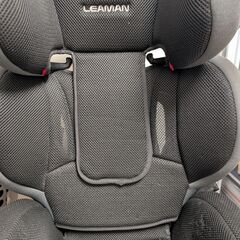 【現地支払もOK】チャイルドシート　15kg〜25kg　背もたれ取り外しOKの画像