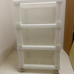 キャスター付き衣装ケースの画像