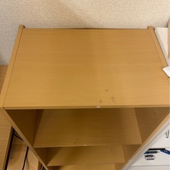 3段本棚の画像