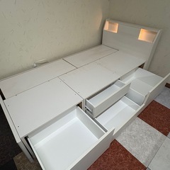 シングルベッドフレーム引き出し、コンセントもありますの画像