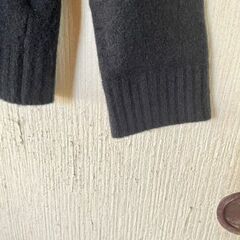 濃紺　ボタン付きカーディガン　セーターの画像