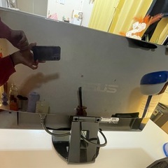 ASUS モニターの画像