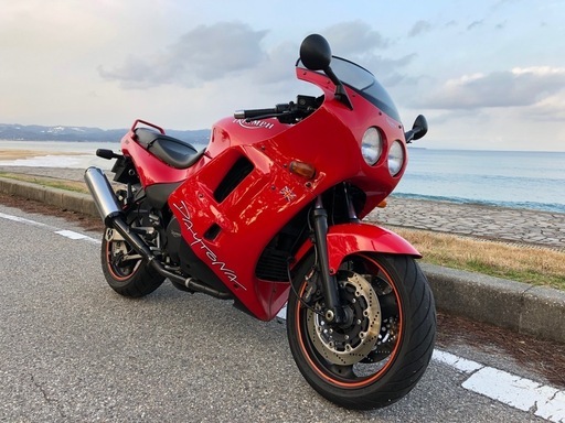 【取引決定】
トライアンフ  デイトナ900