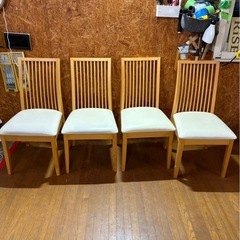 K1005 ４人掛けダイニング 天板キズ有
の画像