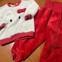 美品 90サイズ モコモコパジャマ キティちゃん🍎の画像
