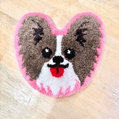 🐶💖【一点物】もこもこ可愛いパピヨンのミニラグ✨ 手作りパンチニードルマットの画像