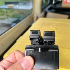 LA600S タント PWウインドウスイッチ 84820-B2440ジャンク扱いの画像