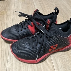 ヨネックス バトミントンシューズ パワークッション 22㎝ 中古良品の画像