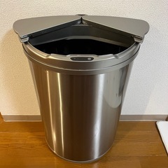 ゴミ箱　自動開閉　47Lの画像