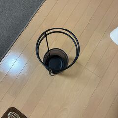 【11/14(金) or 15(土) 引取限定】ニトリ 傘立て メカサ ブラックの画像