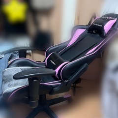 DXRacer　ゲーミングチェアの画像