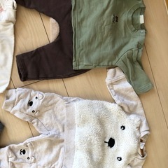 【11/10-14平日の日中対応できます】女の子　冬物　70size 21着　まとめ売り　追加あり（別投稿6着）の画像