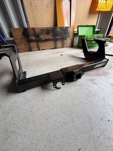 ハイエース用ヒッチメンバー（dmd製）