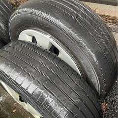 9本あります．アクア純正ホイール15インチの画像