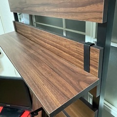 突っ張りパーテーション・収納棚の画像