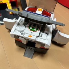 トミカ デカパトロールカー・変形ファイヤーステーションの画像