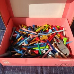 ゴルフボール、ティーなど　使用・未使用混在の画像