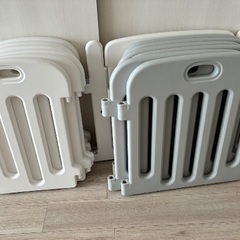 ベビーサークルとマットのセットの画像